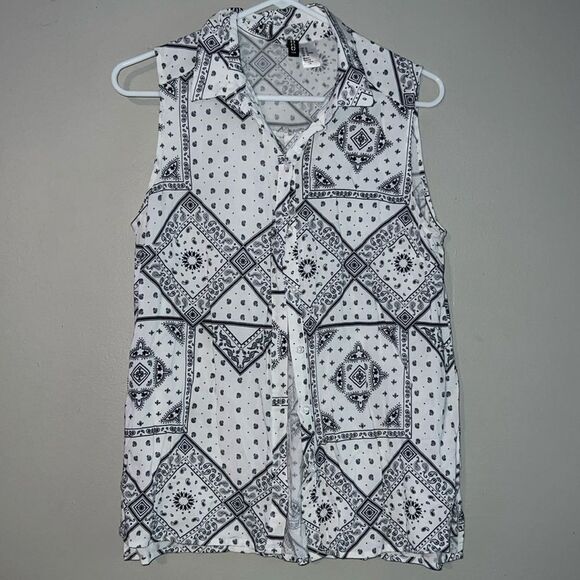 H&M Divided Bandana Print Sleeveless Top - Picture 1 of 7